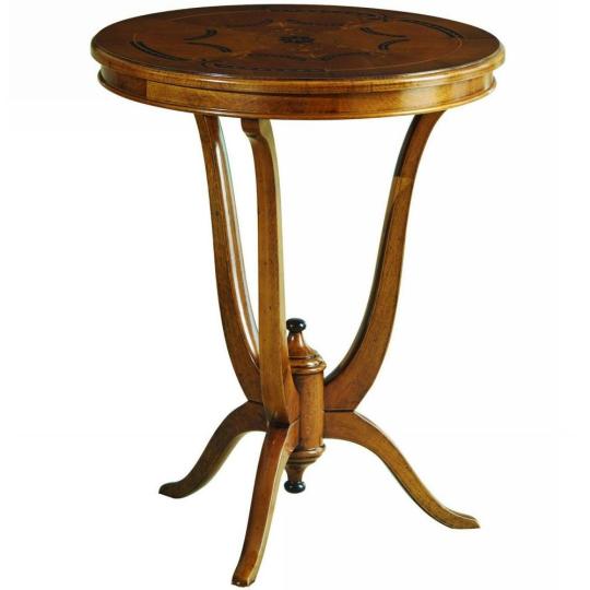 klasicky elegantny mediteransky maly intarzovany odkladaci stolik luxusny obciansky kaviarensky stolik lampovy stol leskly okruhly stolik kaviaren zamok hnedy orechovy odtien lameridiana taliansky nabytok.jpg